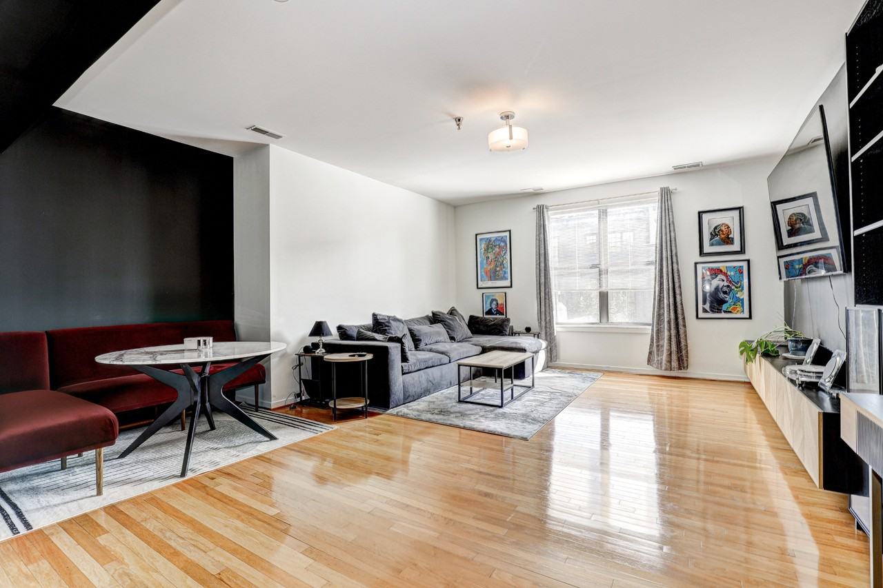 1726 Aliceanna St #303 - Photo 3 of 49