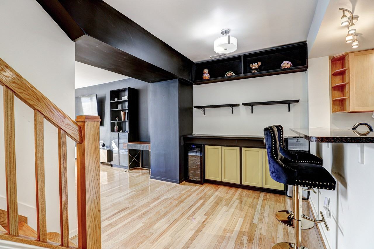 1726 Aliceanna St #303 - Photo 4 of 49