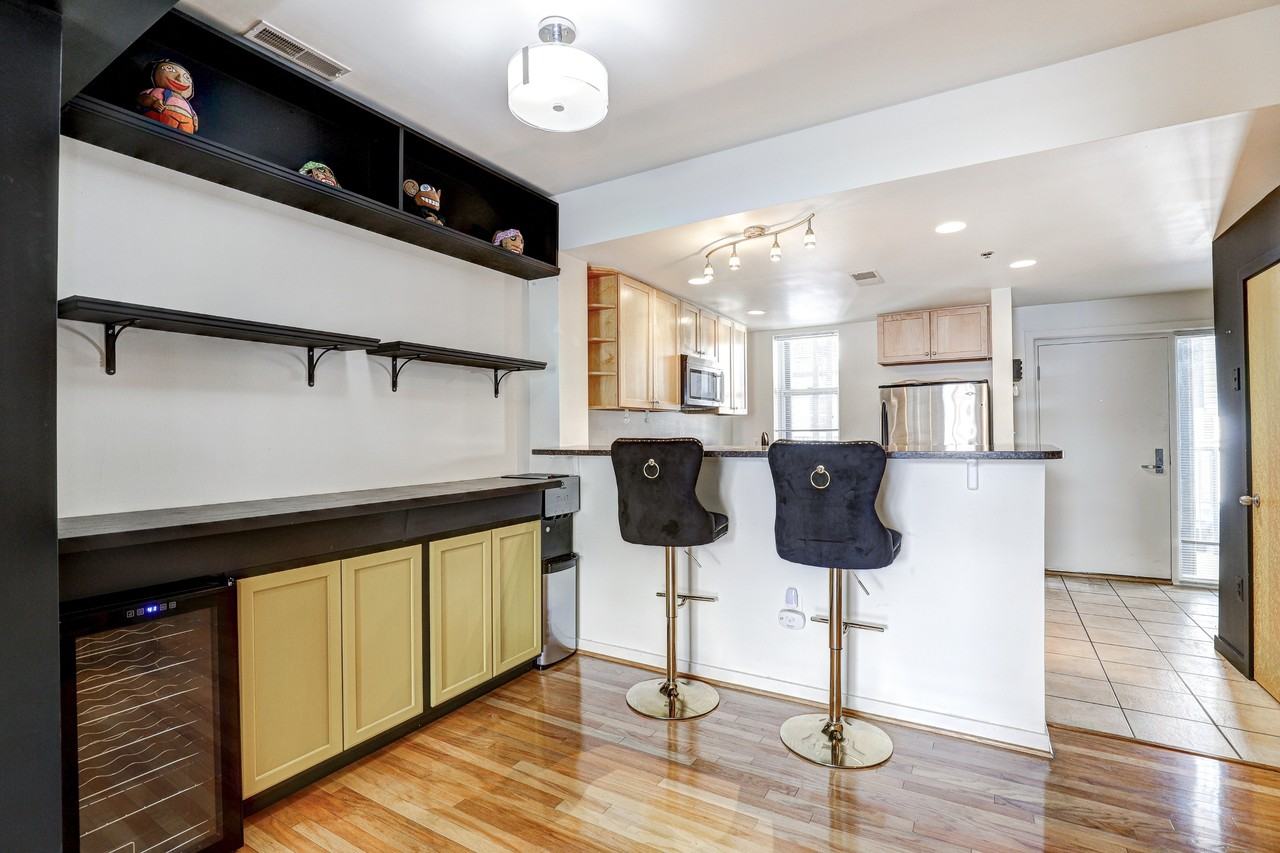 1726 Aliceanna St #303 - Photo 6 of 49