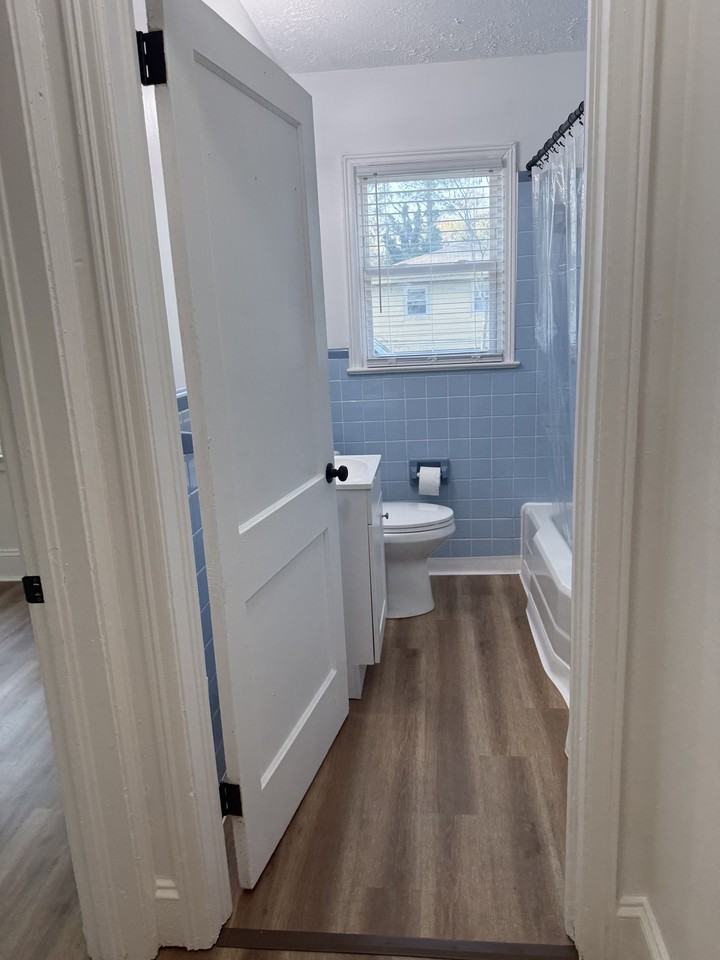 1701 Newark Ave #1 - Photo 6 of 7