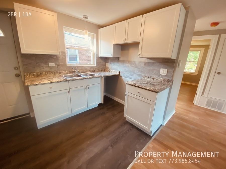 8153 South Colfax AvenueApt 8155-2 #8155-2 - Photo 5 of 14