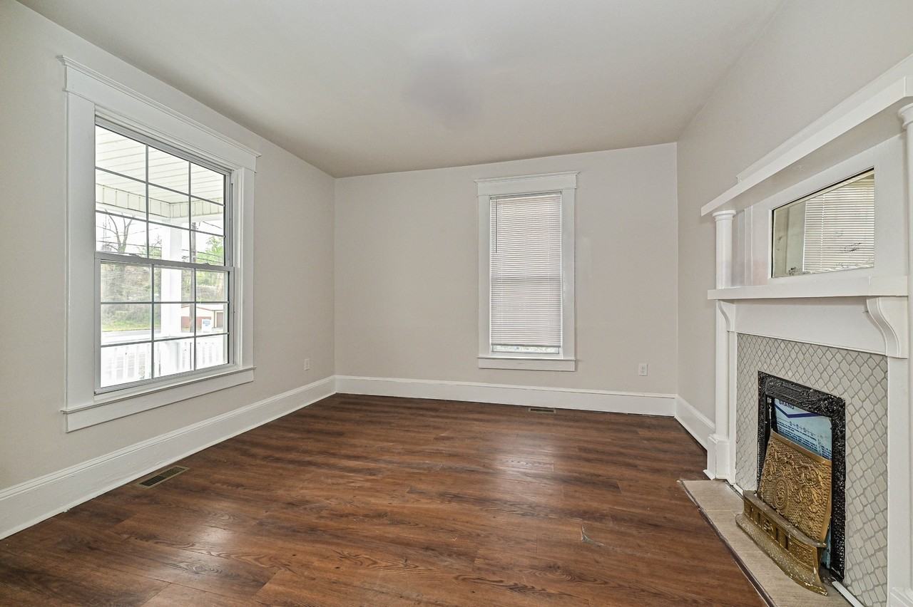 1208 S Salisbury Ave #1 - Photo 4 of 21