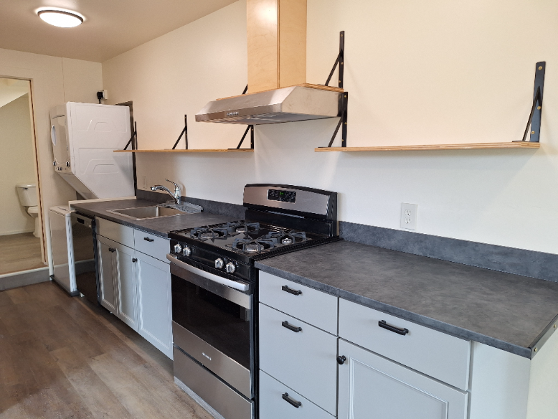 27 #B - Photo 2 of 5