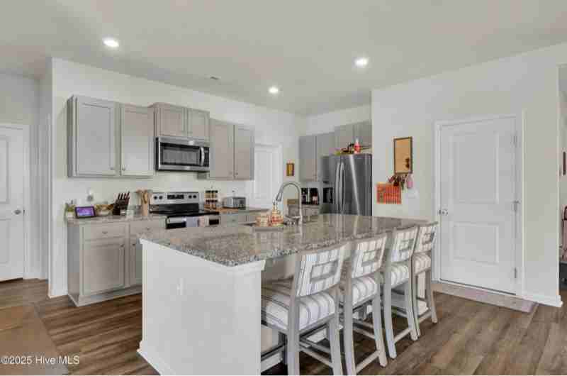 210 Avocet Way - Photo 6 of 16