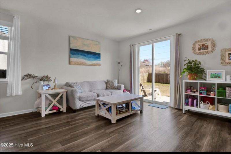 210 Avocet Way - Photo 7 of 16