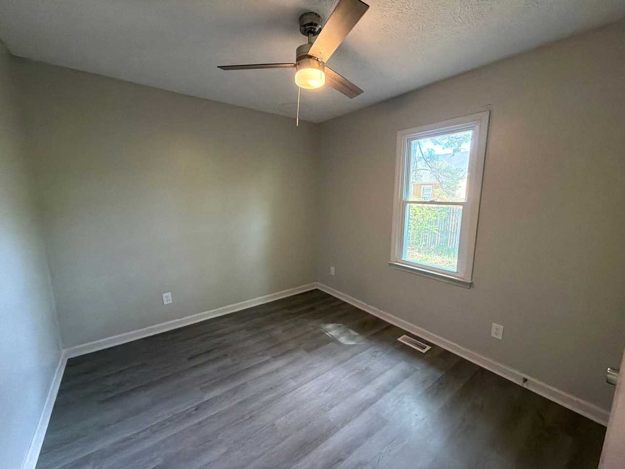 1423 Rougemart Dr - Photo 7 of 11