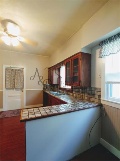 711 N Chestnut St #1 - Photo 6 of 10