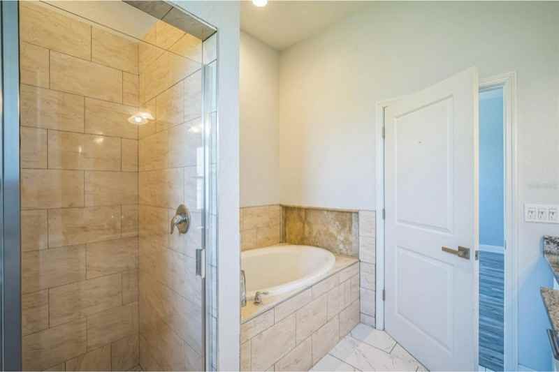 10517 Camelia Dr - Photo 7 of 16