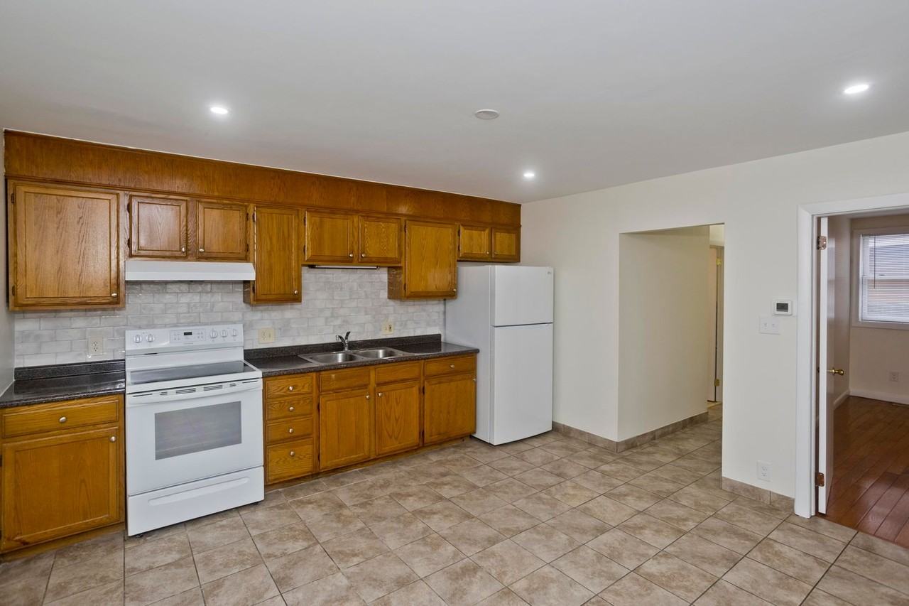 181 State St - Photo 3 of 20