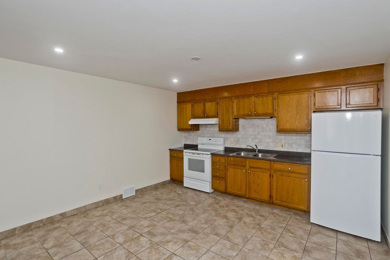 181 State St - Photo 4 of 20