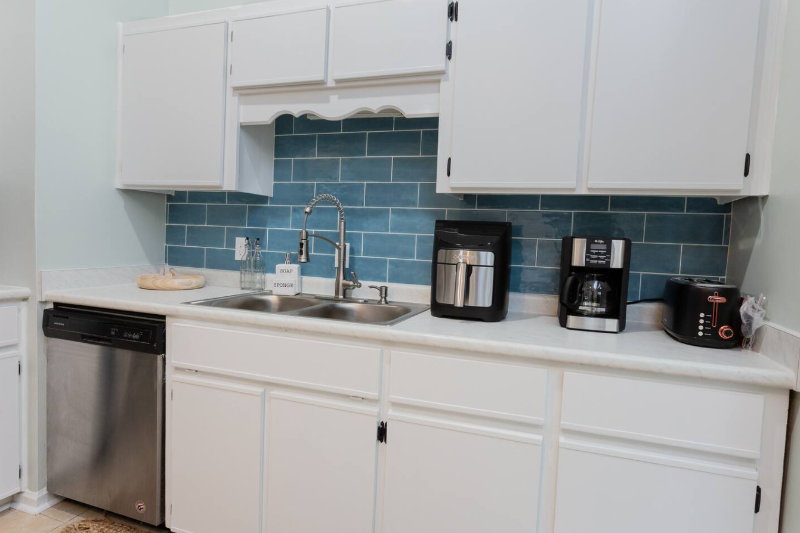 309 Redan Dr - Photo 5 of 16