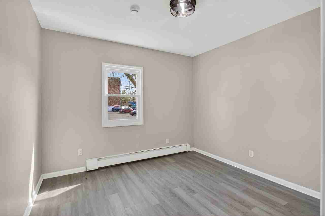 378 Grand St, Roselle, NJ 07203 - Photo 4 of 26