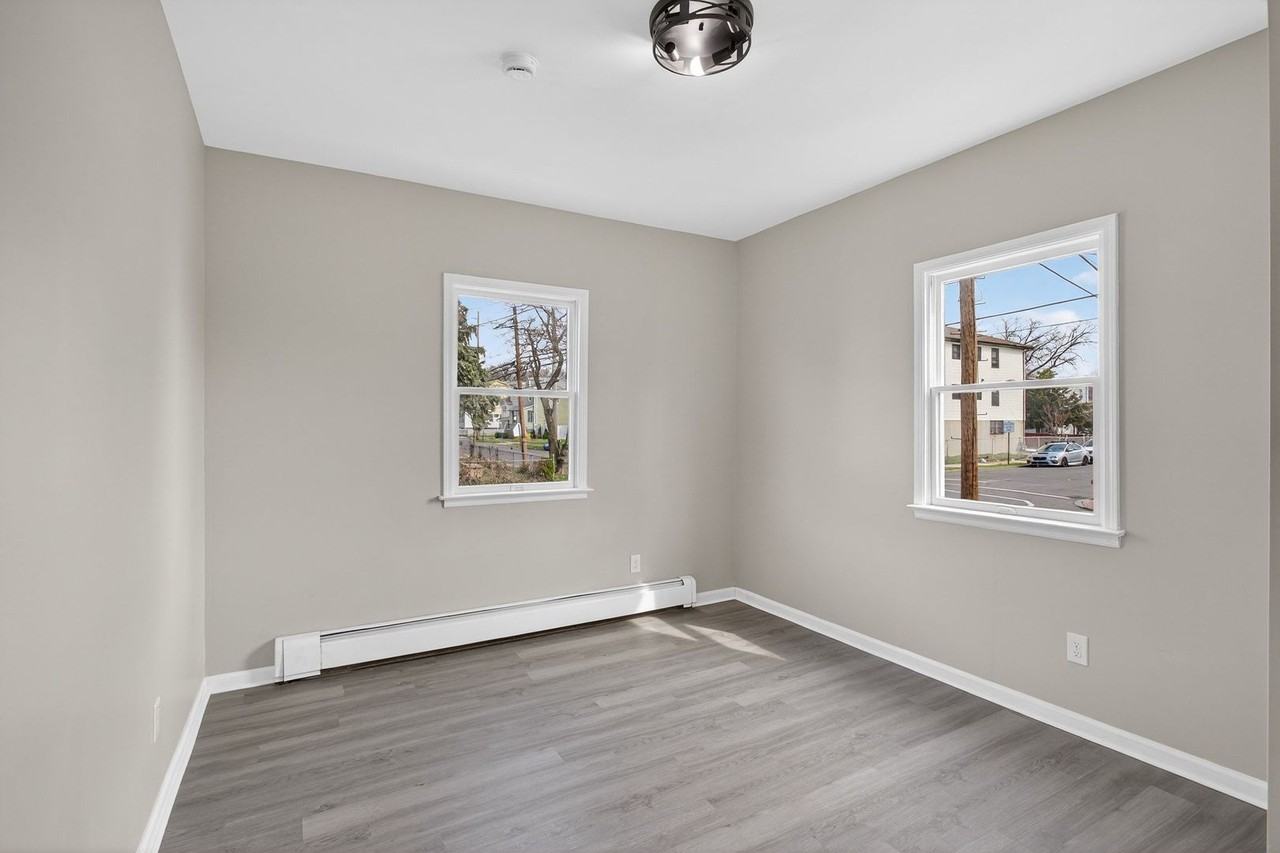 378 Grand St, Roselle, NJ 07203 - Photo 7 of 26