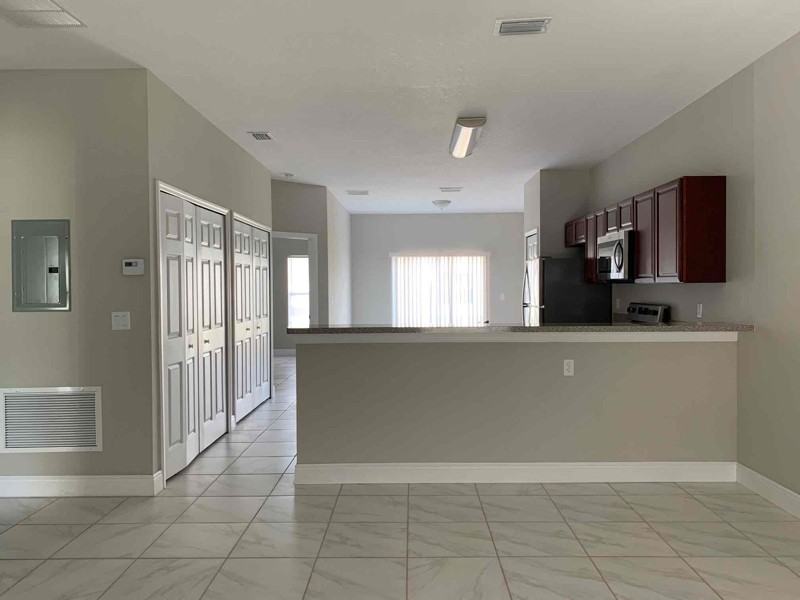 784 Platypus Ct - Photo 3 of 7