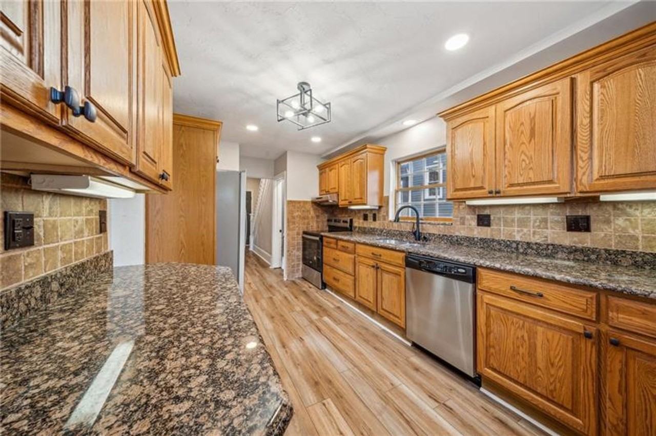 26 Blaine Ave - Photo 2 of 29