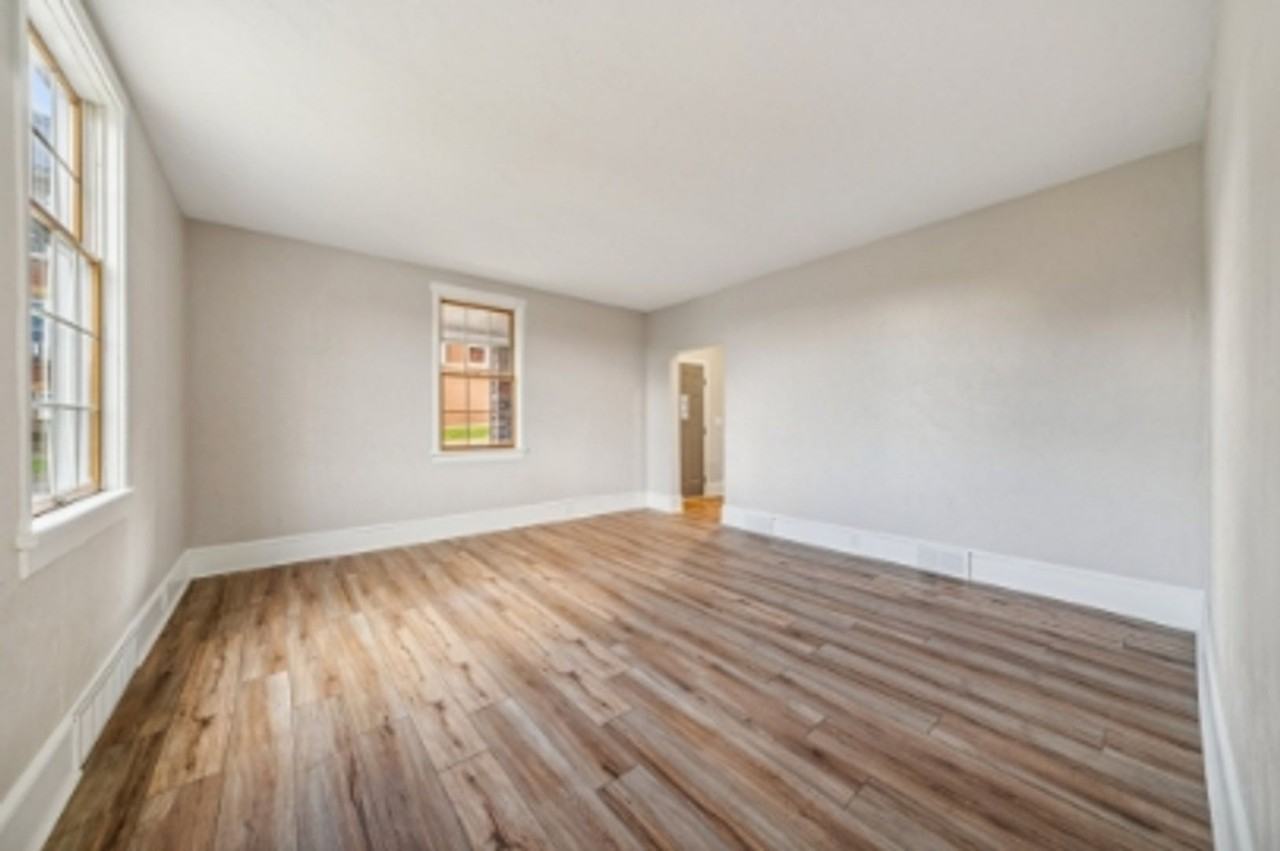 26 Blaine Ave - Photo 4 of 29