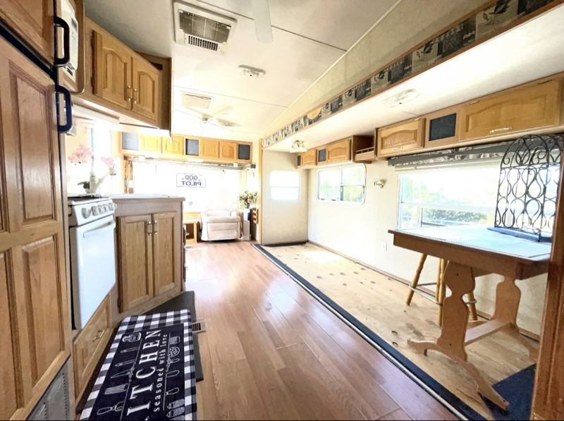 181 Ada Ave - Photo 3 of 10