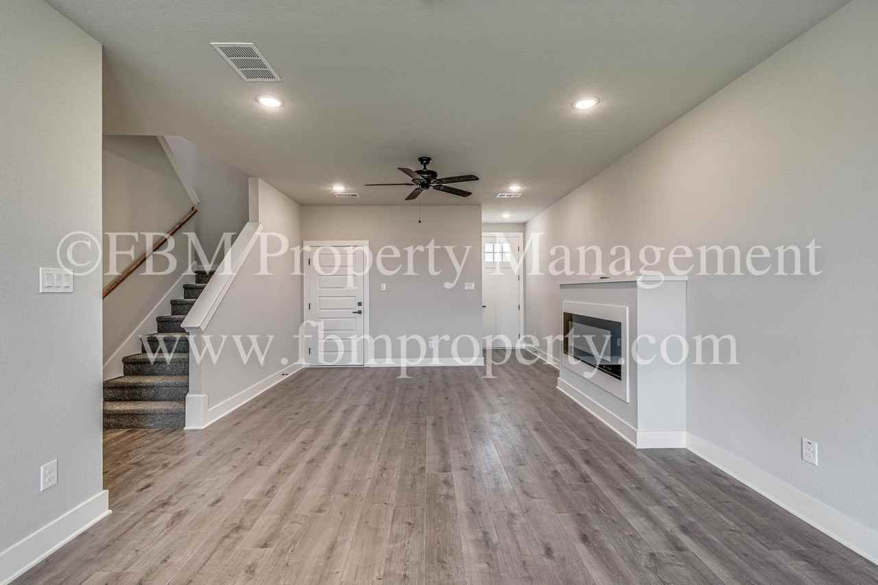 912 Cooksey Ct #B - Photo 6 of 24