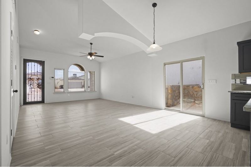 13853 Summer Story Ave - Photo 3 of 19