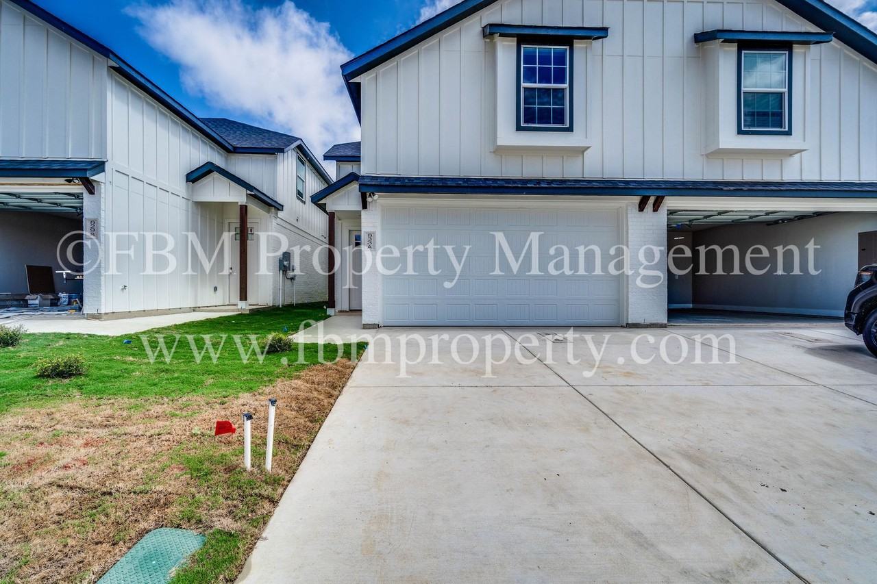 924 Cooksey Ct #A - Photo 2 of 24