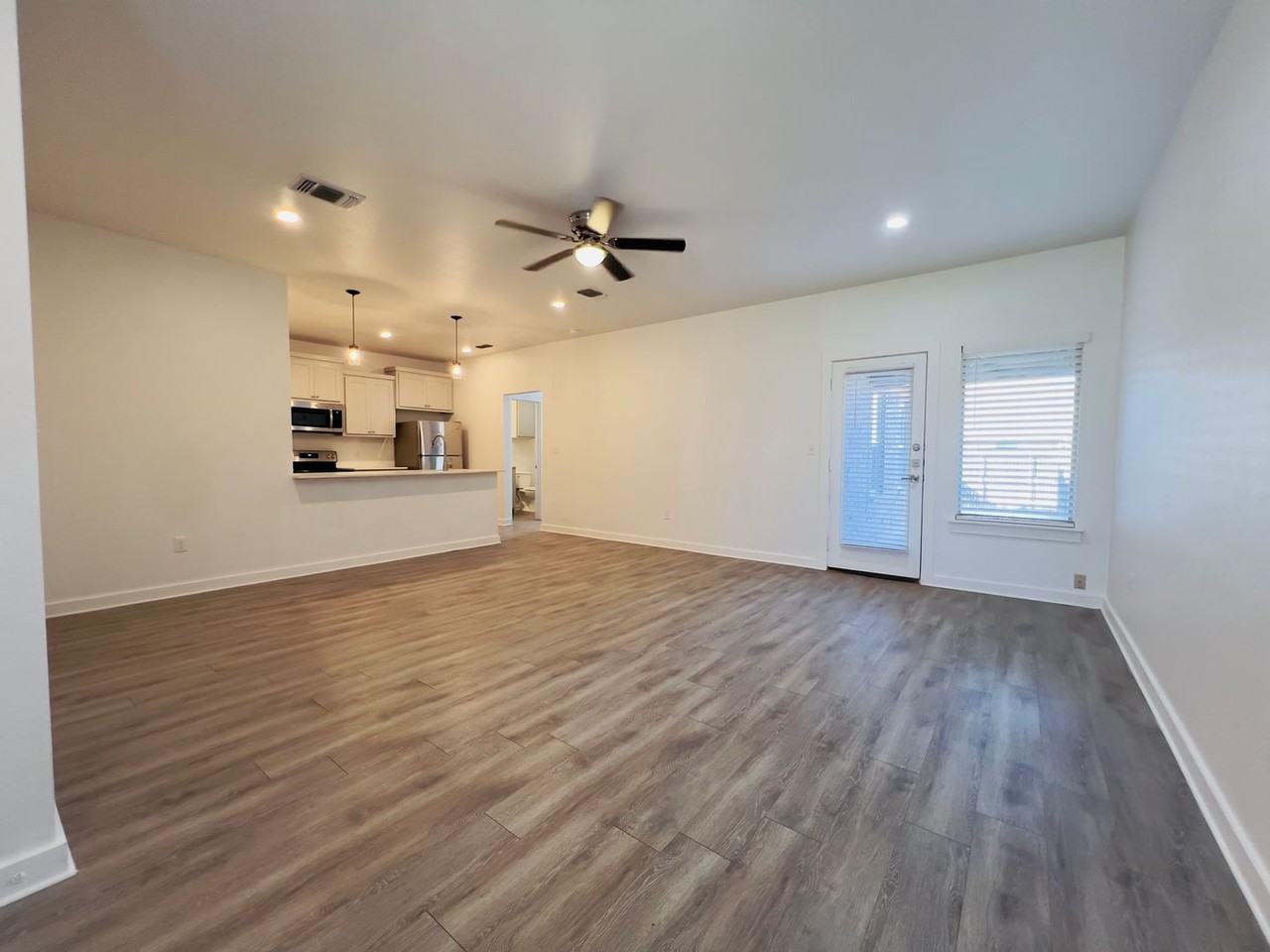 5724 Lehigh St - Photo 3 of 25