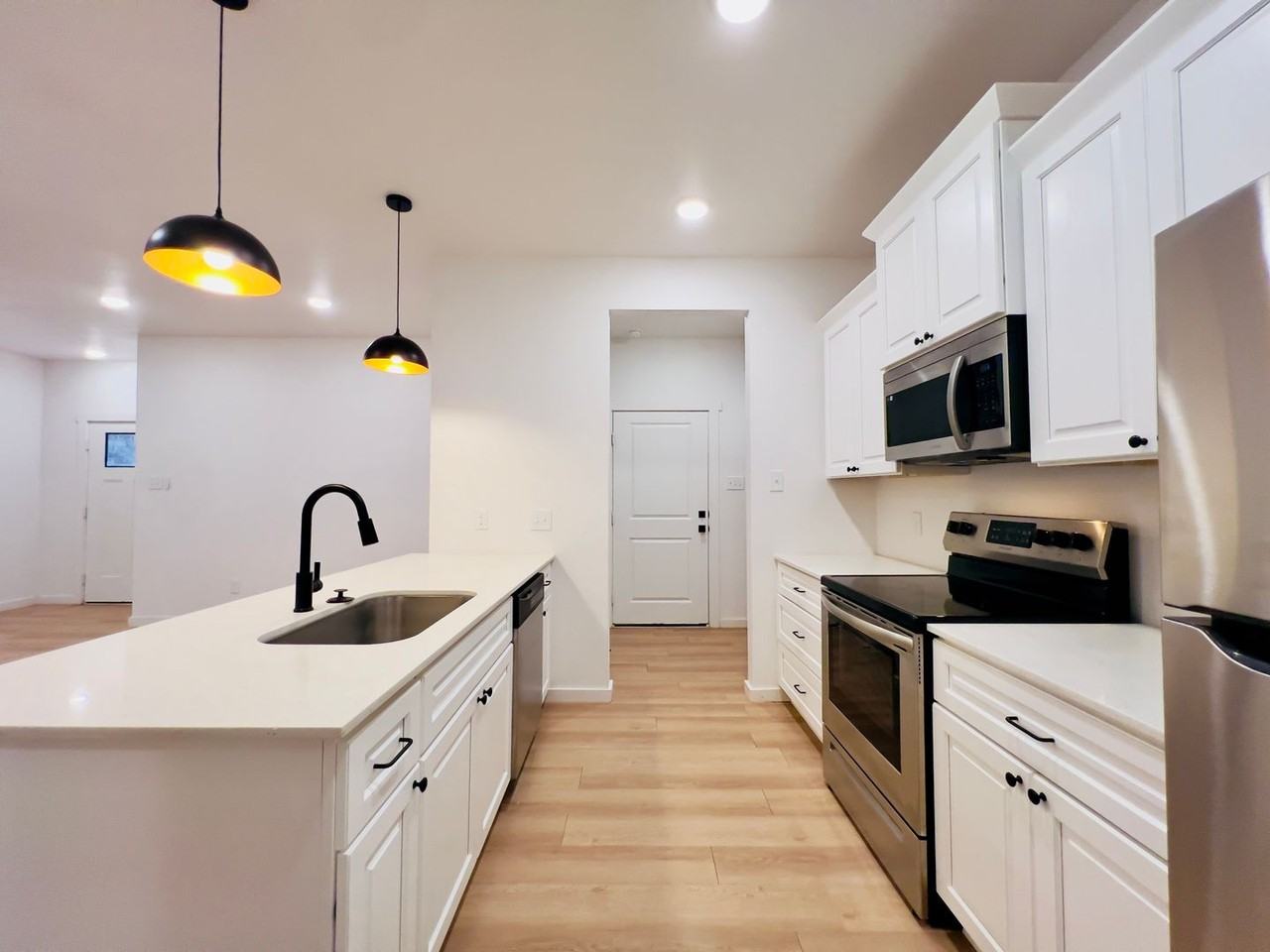 5801 Urbana Pl - Photo 7 of 23