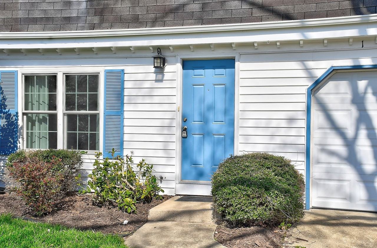 1504 Coatbridge Ct - Photo 5 of 38