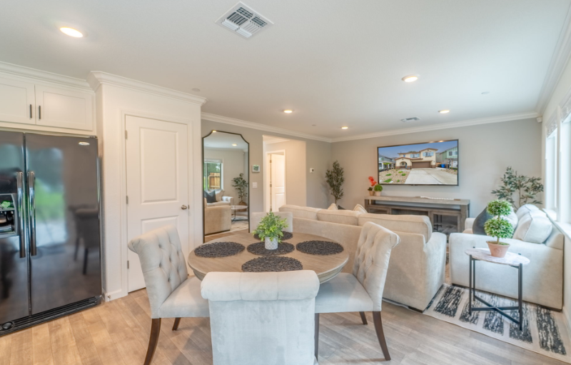 438 Miwok Ln - Photo 3 of 17