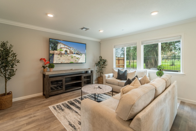 438 Miwok Ln - Photo 4 of 17