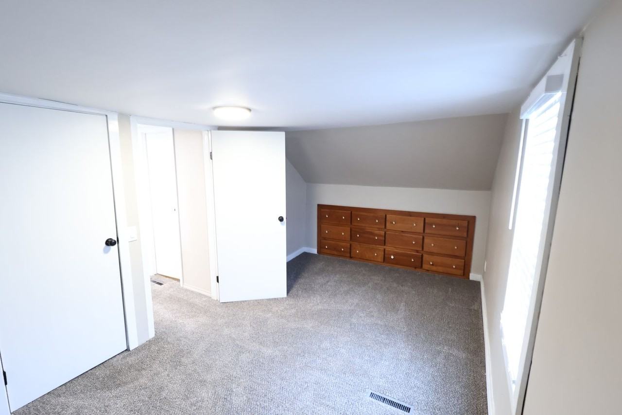 1453 Woodbirch Ave - Photo 6 of 13