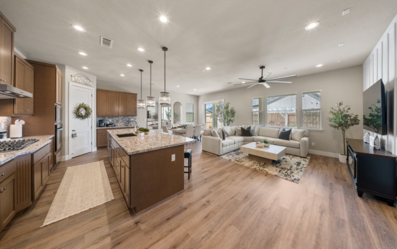 2522 Amur Ave - Photo 7 of 20