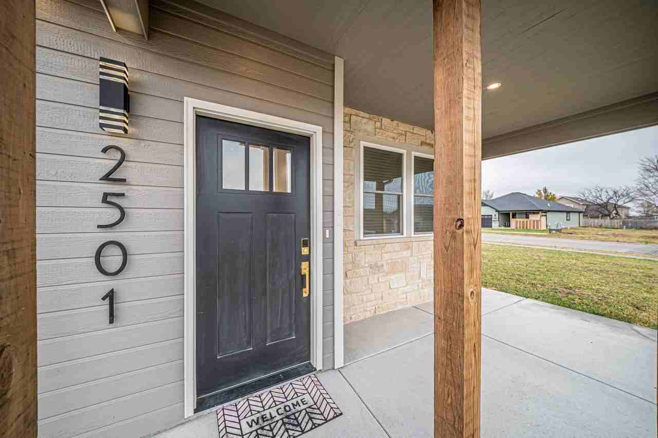 2517 Wren Ln - Photo 6 of 39