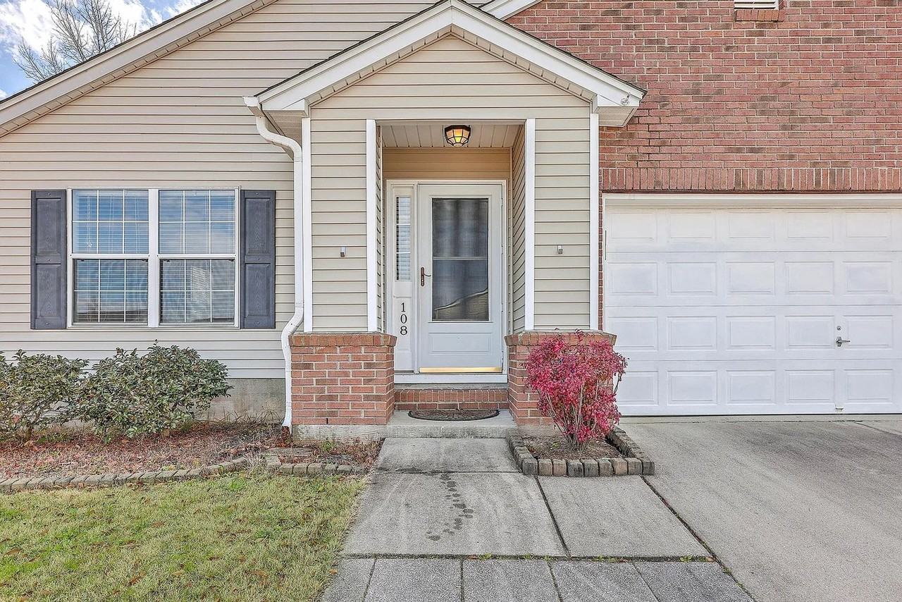 108 Dundalk Ct - Photo 4 of 27