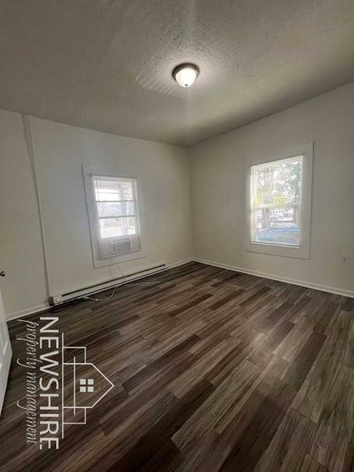 458 Arch St - Photo 7 of 13