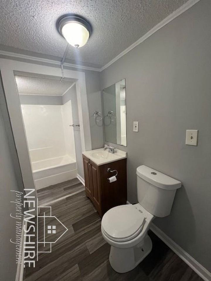 458 Arch St - Photo 3 of 13