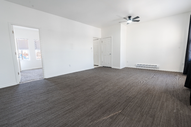 1918 W Washington St #T2 - Photo 6 of 10