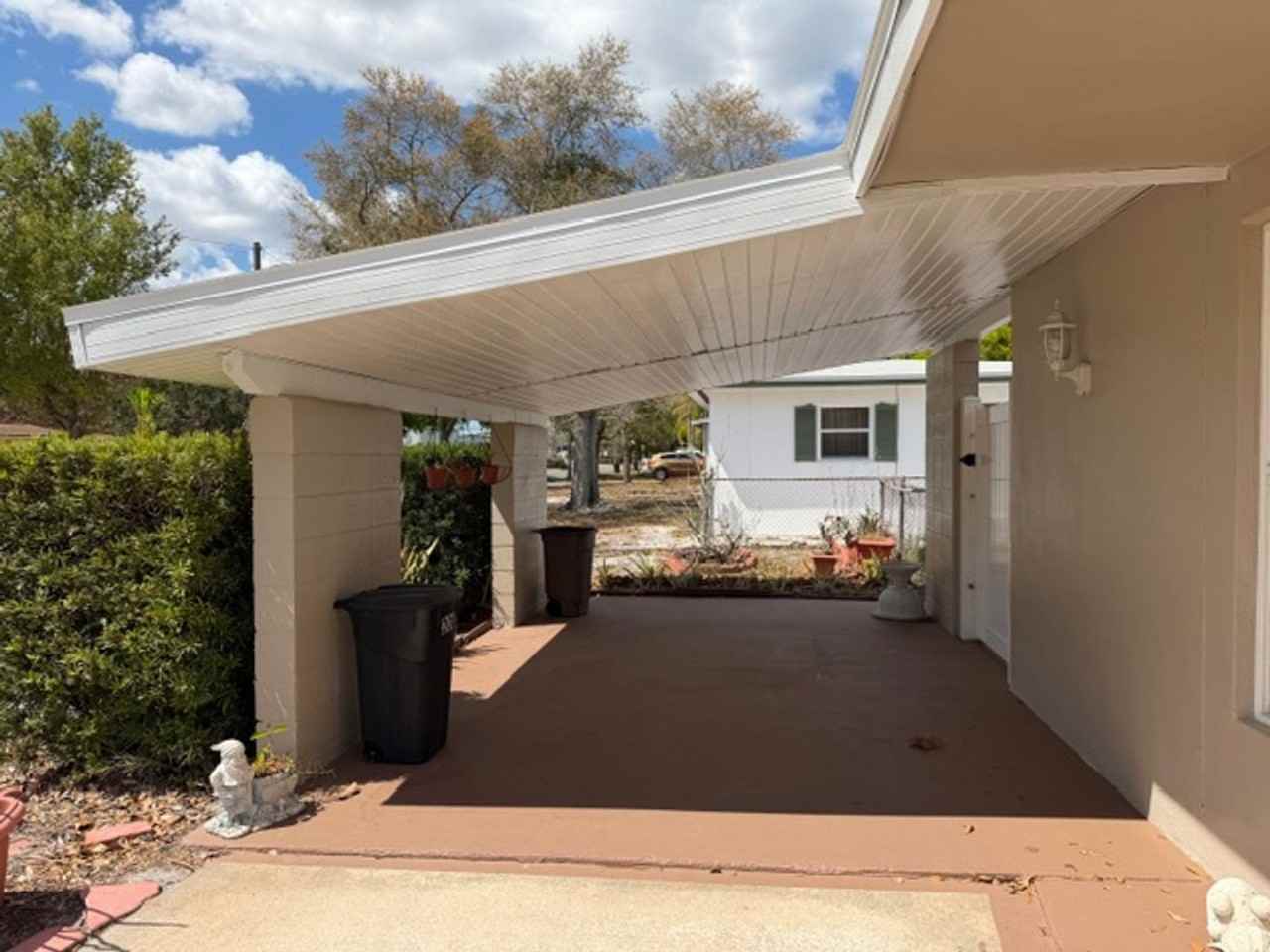 208 Wilshire Dr - Photo 2 of 25