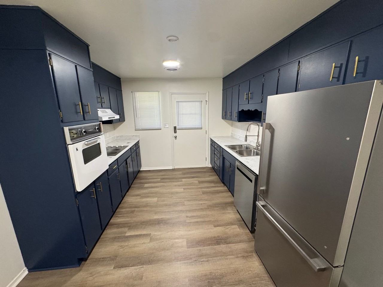 Commanche St Duplex - Photo 3 of 25