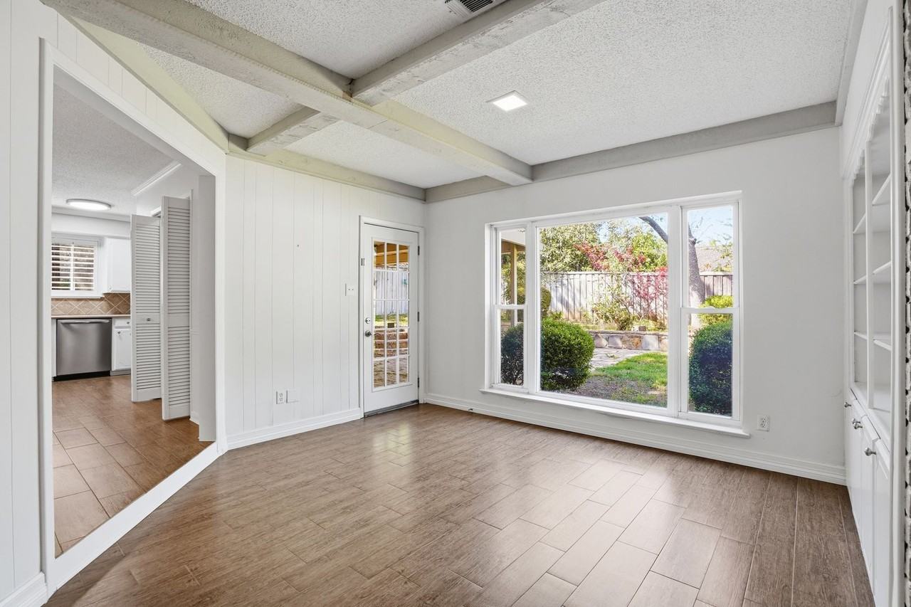 2203 Twin Elms Dr - Photo 3 of 28