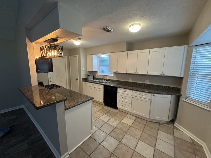 3214 Whitesail Dr - Photo 5 of 16