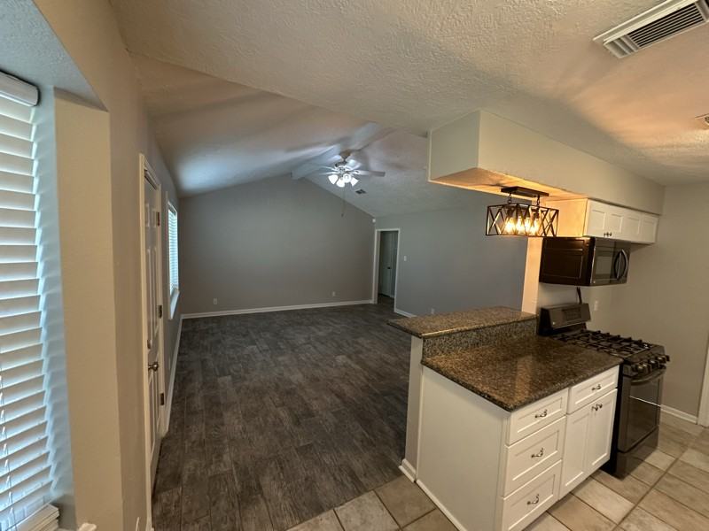 3214 Whitesail Dr - Photo 6 of 16