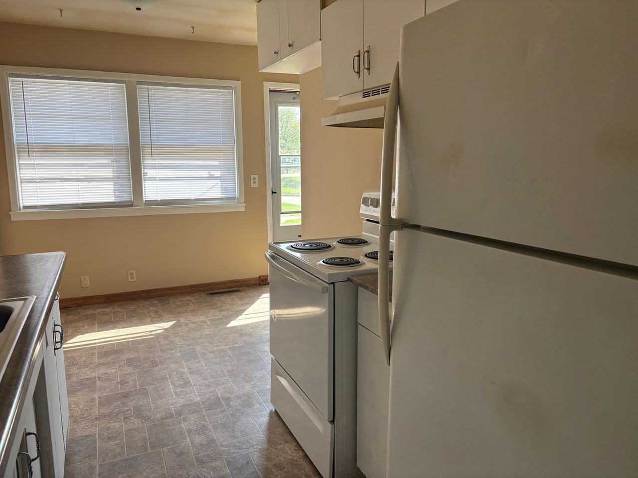 6101 E Harry St - Photo 4 of 11