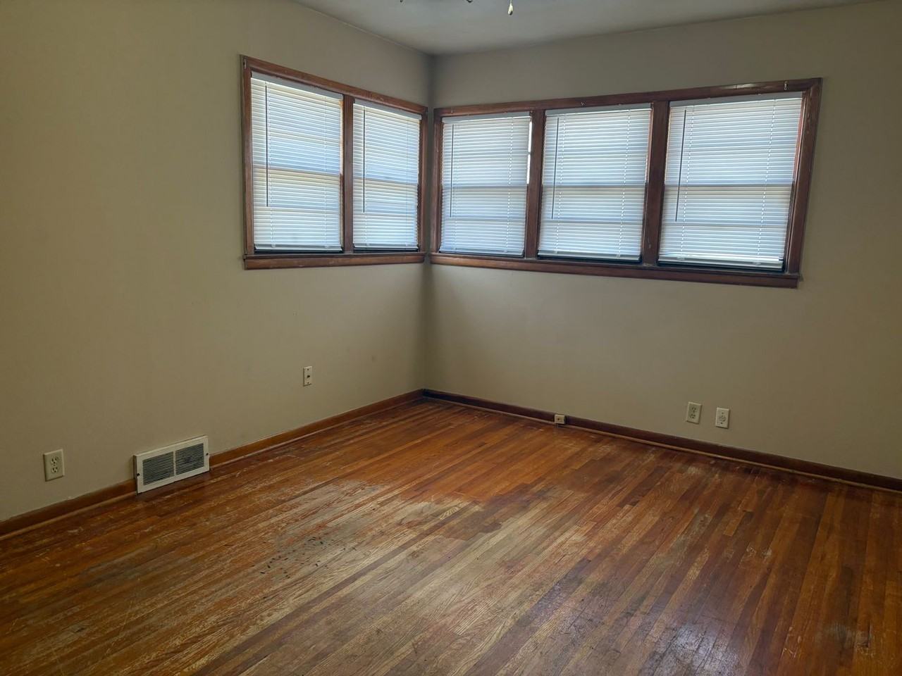 6101 E Harry St - Photo 5 of 11