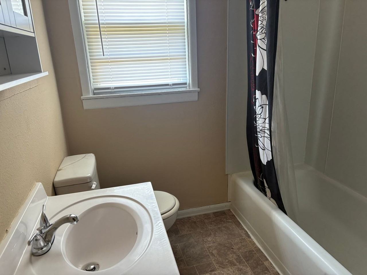 6101 E Harry St - Photo 6 of 11