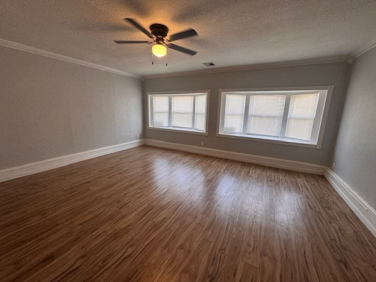 2908 Se 47th St - Photo 3 of 17