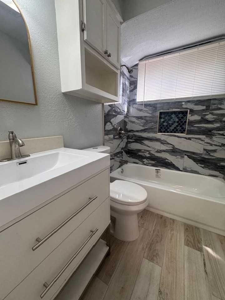 2908 Se 47th St - Photo 4 of 17