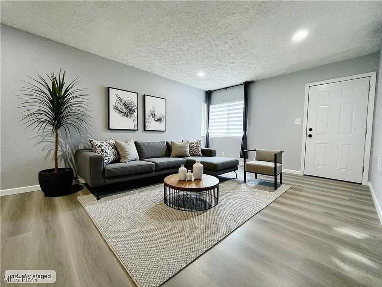 59 Hemlock Dr - Photo 2 of 16