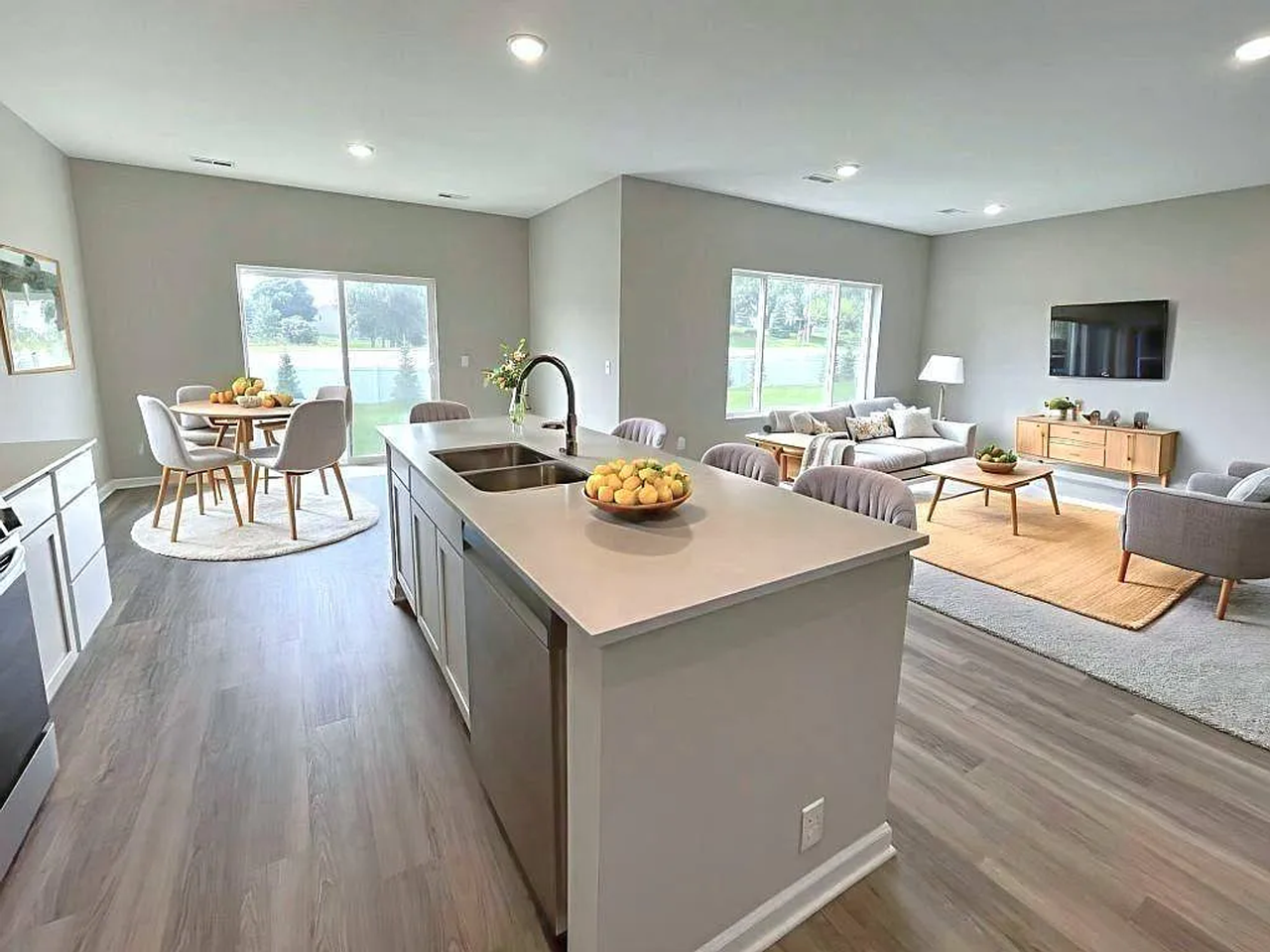 3212 Kady Ave Ne - Photo 3 of 28