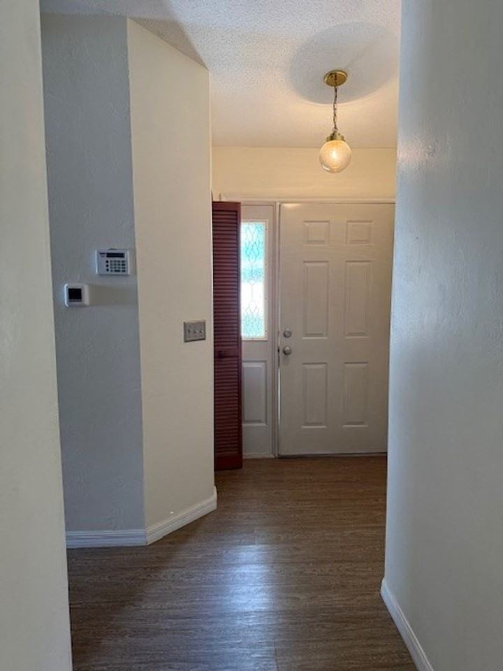 3554 Irish Ln - Photo 3 of 22