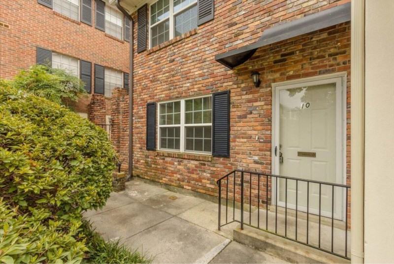 2846 Walton Way #10 - Photo 5 of 21